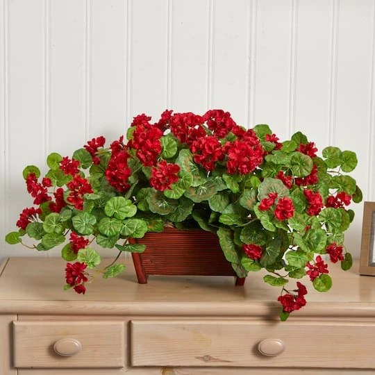 15'' Geranium In Wooden Planter 6 15'' Geranium In Wooden Planter - Image 4